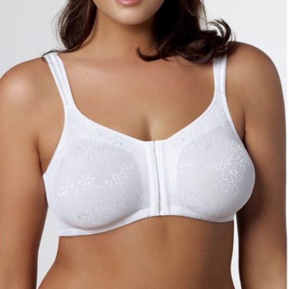 Playtex WHT 18 Hour Bra, 38D.  *P1019